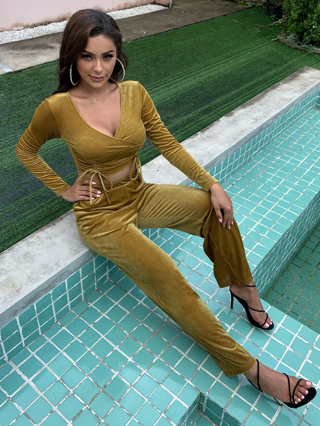 New Autumn 2022 Olive Green Velvet Crop Top &amp; Wide-Leg Trousers Co-ords